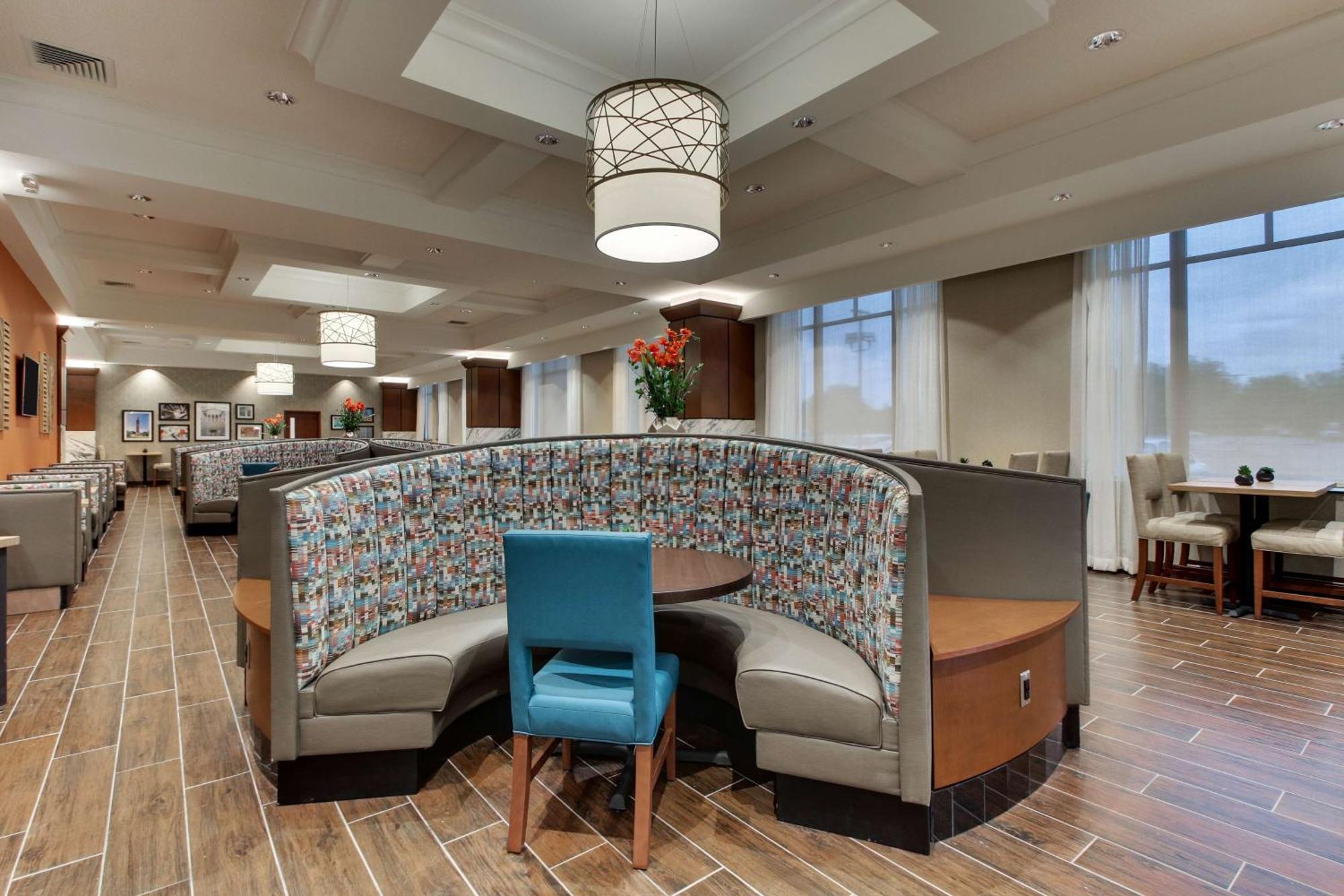Drury Plaza Hotel Richmond 글렌 앨런 외부 사진