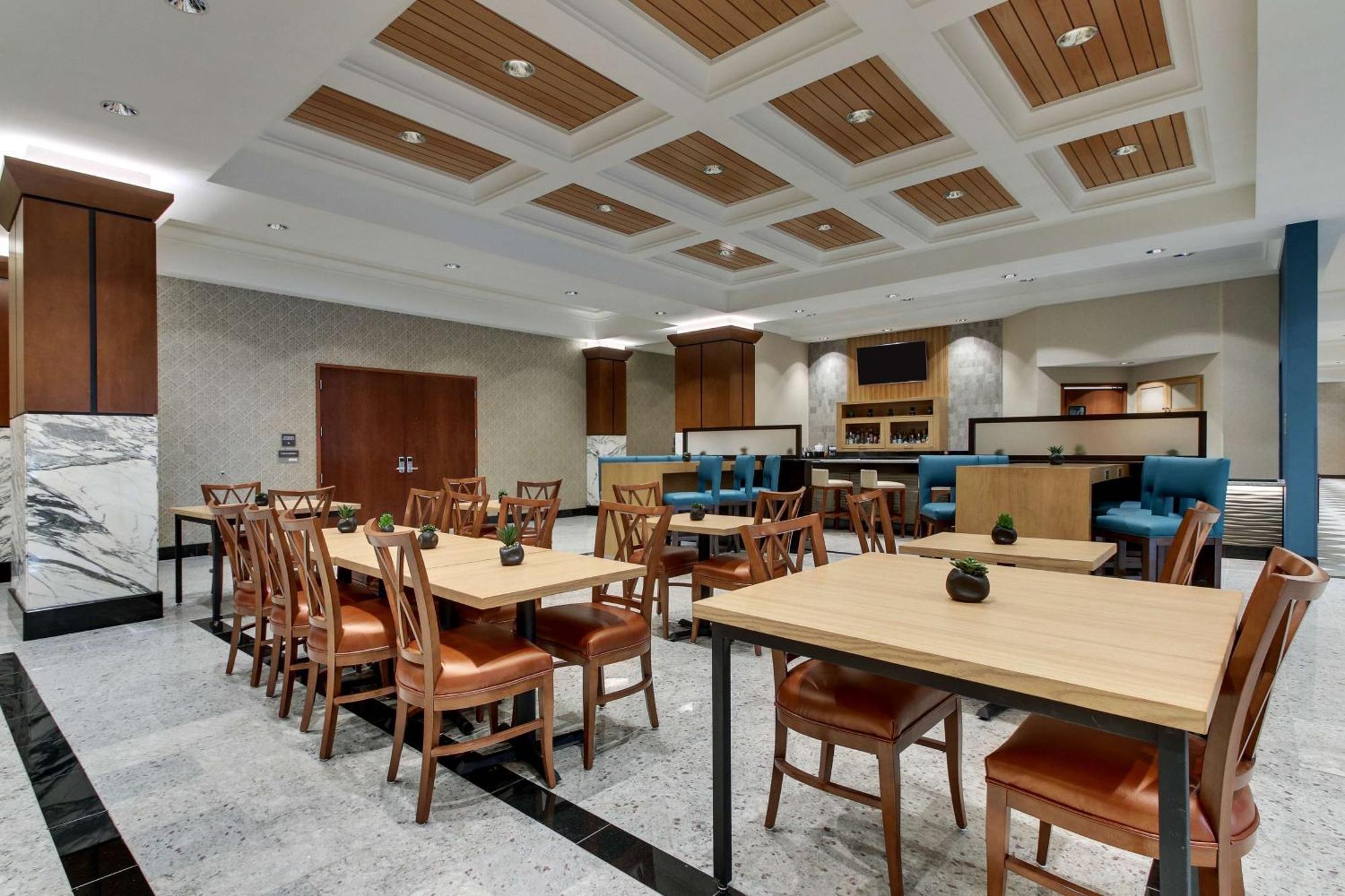 Drury Plaza Hotel Richmond 글렌 앨런 외부 사진