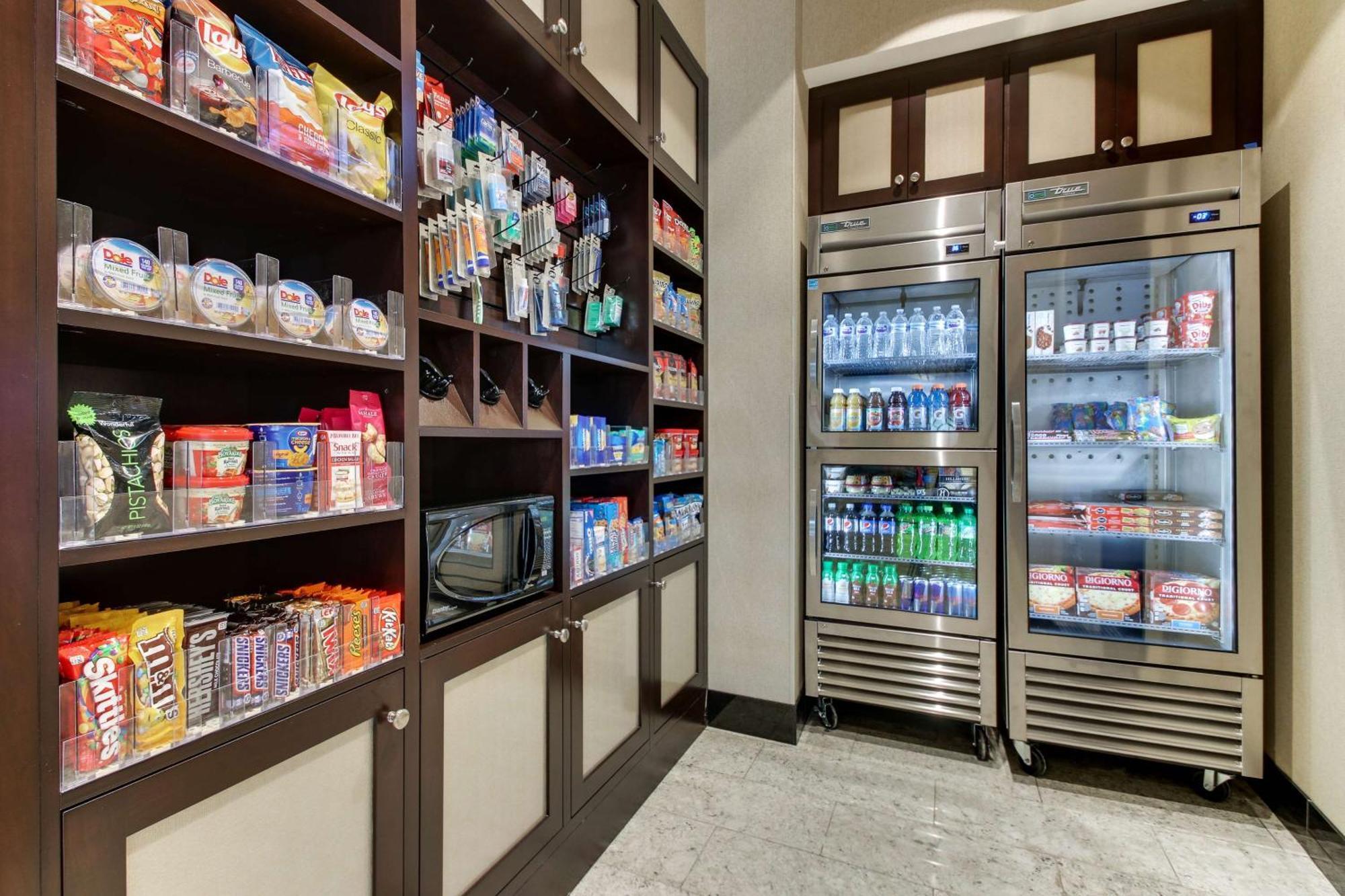 Drury Plaza Hotel Richmond 글렌 앨런 외부 사진