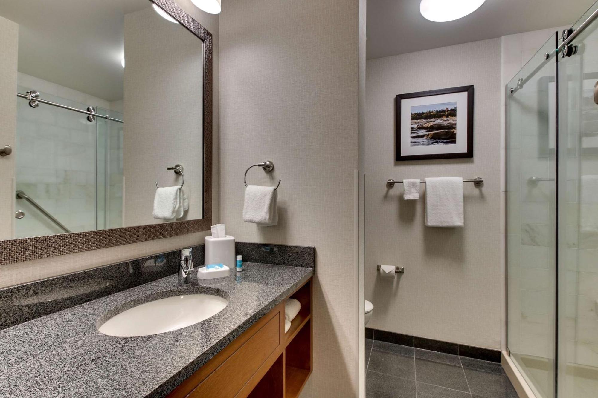 Drury Plaza Hotel Richmond 글렌 앨런 외부 사진