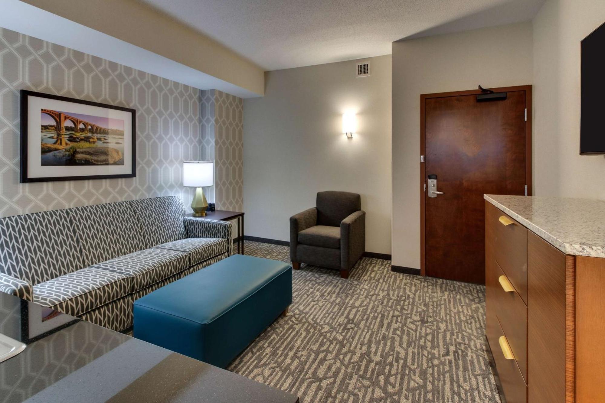 Drury Plaza Hotel Richmond 글렌 앨런 외부 사진